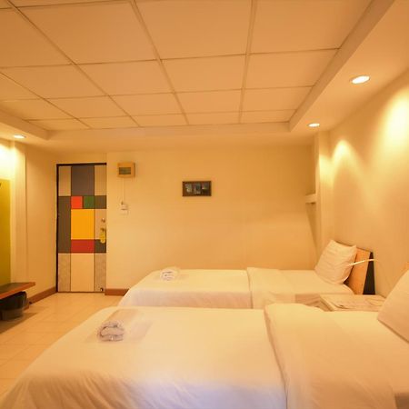 Room At Prachachuen Nonthaburi Exterior photo